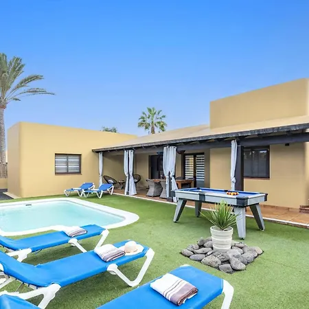 Papagayo Deluxe By *